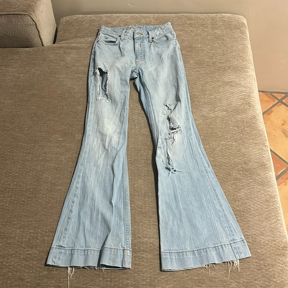 Ripped Kimes flair jeans